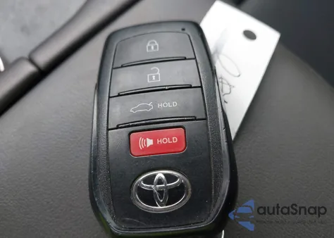 2025 Toyota Crown Nightshade Edition z USA, uszkodzony, nr VIN JTDAAAAFXS3036838